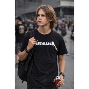 Metallica Black Logo T-Shirt 100% Cotton Size Small Original